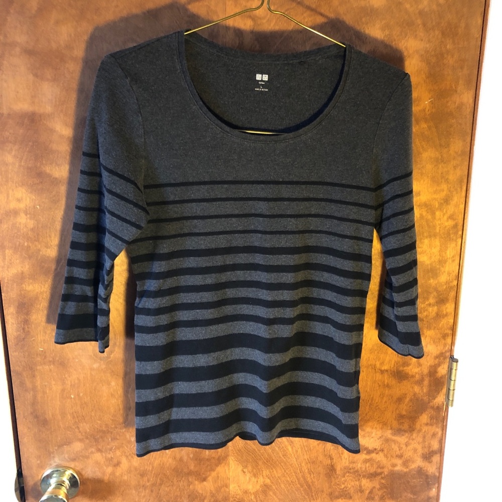 Uniqlo Dark Gray and Black Striped Supima Cotton Top. Women’s Large L